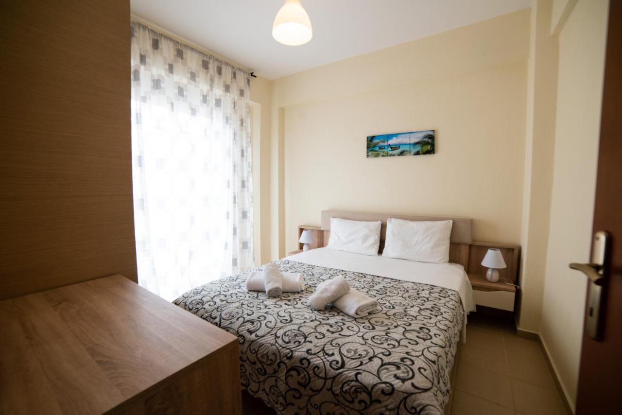 Apartment Nea Potidea. Exterior photo
